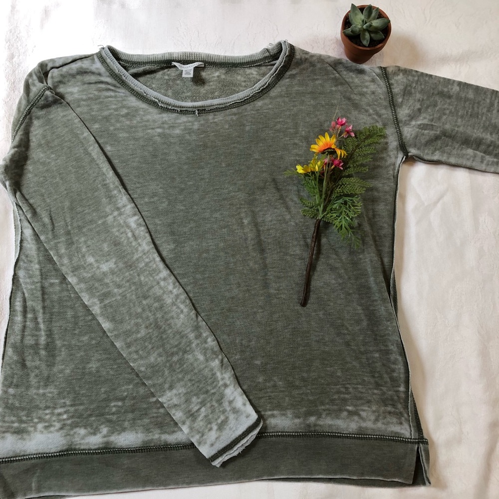 Sweatshirt